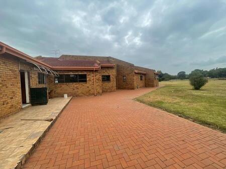 5 Bedroom House in Presidents Ranch