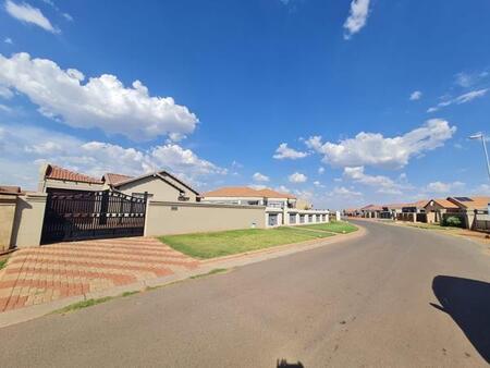 3 Bedroom House in Leondale