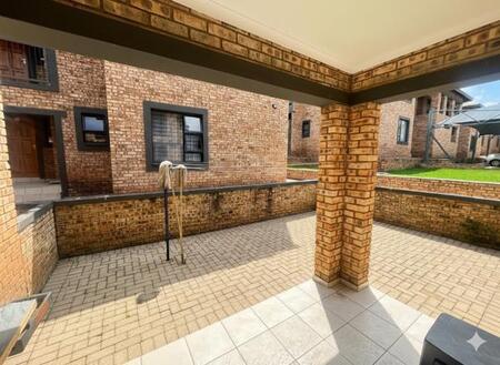 2 Bedroom Townhouse in Cloverdene