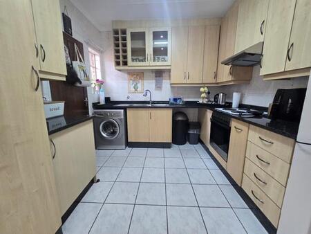 3 Bedroom Townhouse in New Redruth