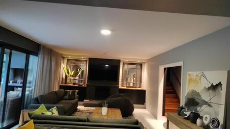 5 Bedroom House in Linkside