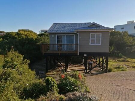 2 Bedroom House in Paradise Beach