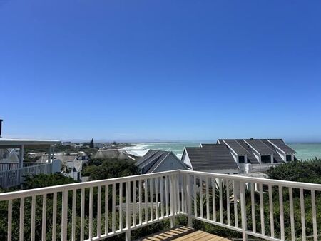 4 Bedroom House in St Francis Bay