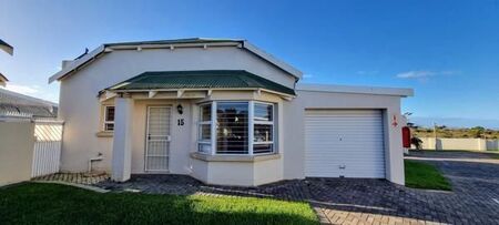 3 Bedroom Apartment in Jeffreys Bay
