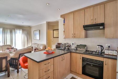 2 Bedroom Townhouse in Walmer Heights