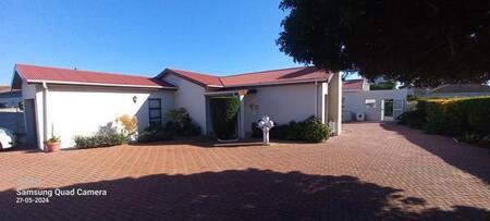 3 Bedroom House in Yzerfontein