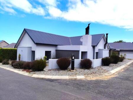 2 Bedroom House in Kraaibosch