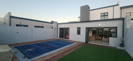 3 Bedroom House in Sandown