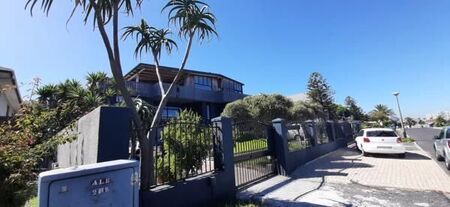 1 Bedroom House in Bloubergrant