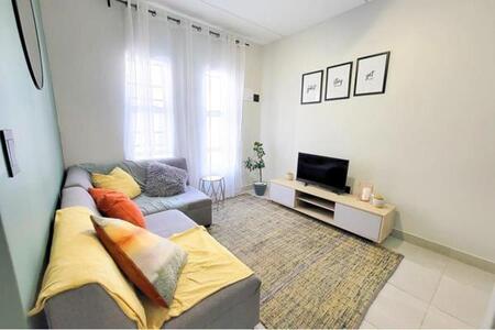 2 Bedroom Apartment in Scottsdene