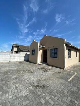 2 Bedroom House in Highbury