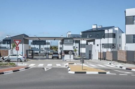 3 Bedroom Apartment in Uitzicht