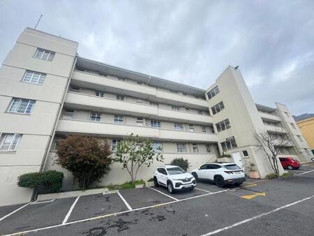 2 Bedroom Apartment in Zonnebloem