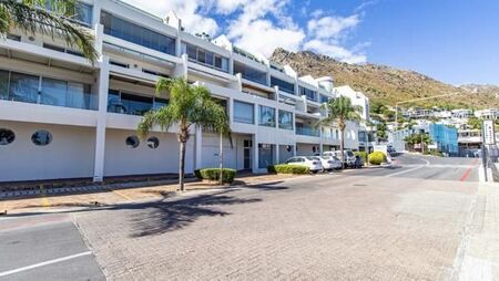 4 Bedroom Apartment in Gordons Bay Central