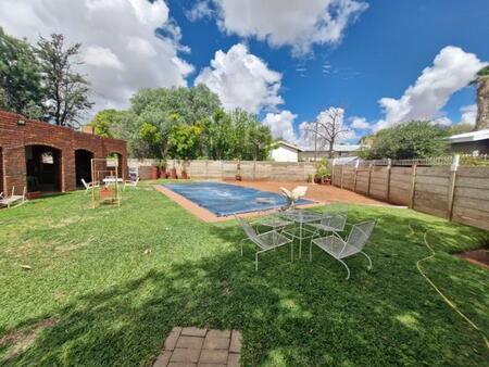 4 Bedroom House in Die Rand