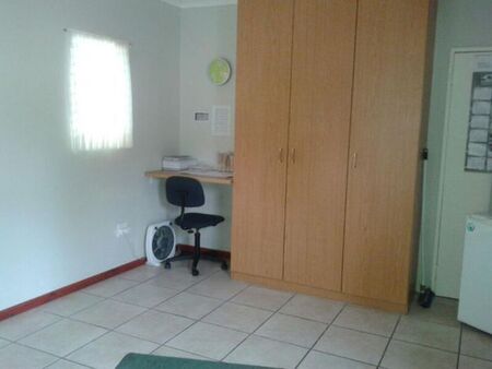 1 Bedroom flat to rent in Wellington Central