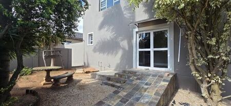 2 Bedroom cottage to rent in Newton Park, Port Elizabeth