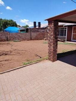 2 Bedroom Apartment in Postmasburg