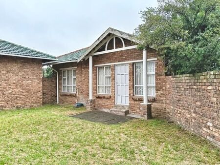 2 Bedroom Simplex in Birdswood