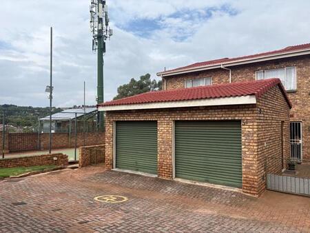 2 Bedroom Townhouse in Wilro Park