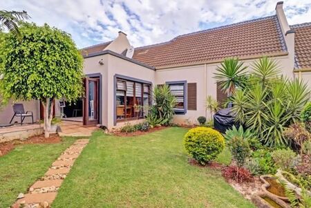 2 Bedroom Townhouse in Boardwalk Meander