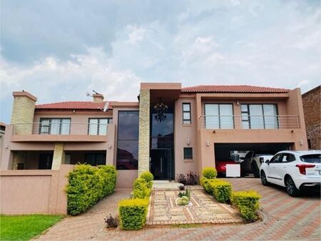 6 Bedroom House in Amandasig