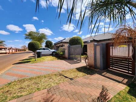 3 Bedroom House in The Orchards