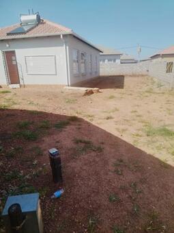 3 Bedroom House in Lehae