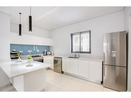 2 Bedroom Apartment in Hyde Park