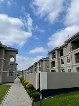 2 Bedroom Apartment in Fourways