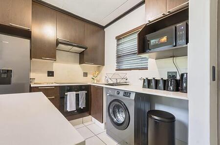 2 Bedroom Apartment in Sandton Central