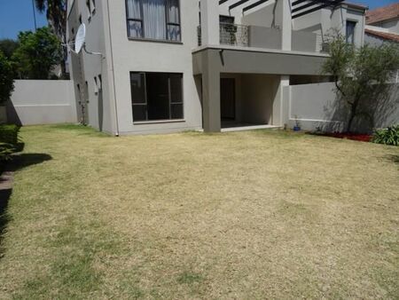 2 Bedroom Apartment in Douglasdale