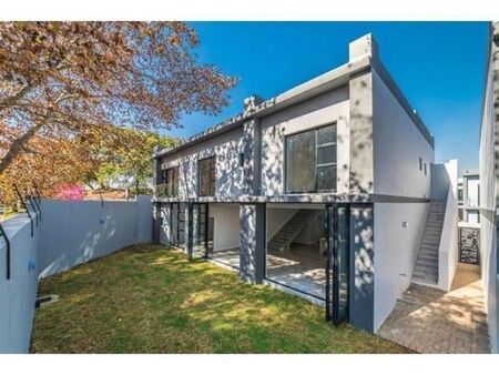 4 Bedroom Cluster in Melrose