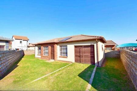 3 Bedroom House in Springs Central