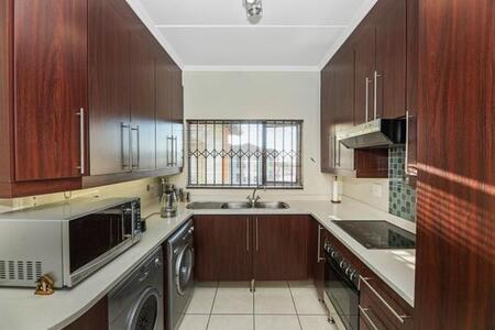 3 Bedroom Apartment in Greenstone Hill
