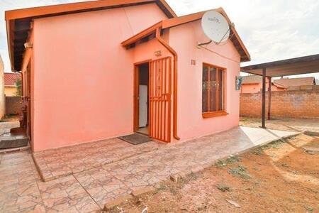 3 Bedroom House in Elspark