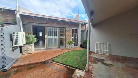 2 Bedroom Flat in St Helena