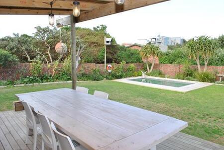 4 Bedroom House in Cape St Francis