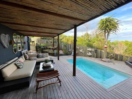 4 Bedroom House in Cape St Francis