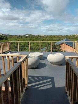 4 Bedroom House in Cape St Francis