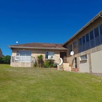 5 Bedroom House in Cape St Francis