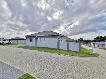 3 Bedroom Townhouse in Lorraine