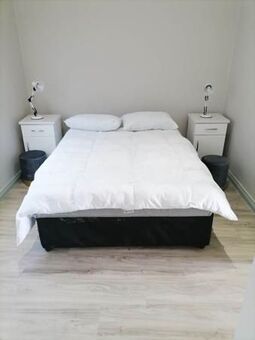 1 Bedroom Apartment in Newton Park