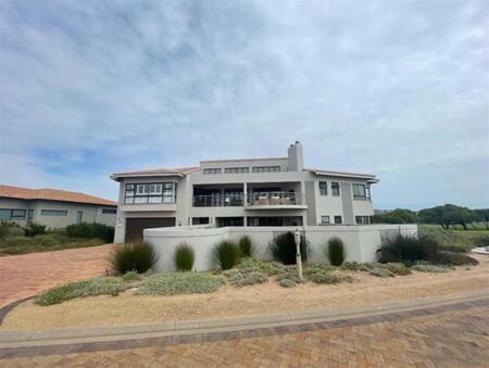 4 Bedroom House in Langebaan Country Estate