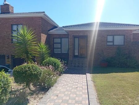 3 Bedroom House in Middedorp