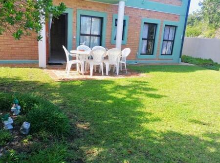 2 Bedroom House in Cola Beach