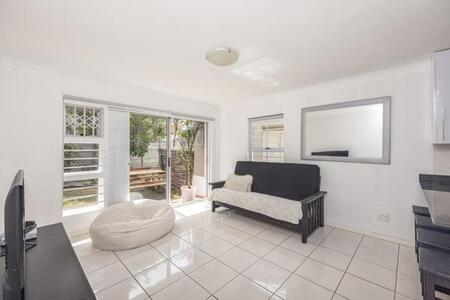 2 Bedroom House in West Beach