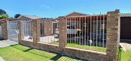 2 Bedroom Townhouse in St Dumas