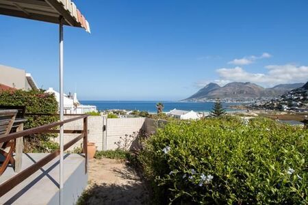 3 Bedroom House in Glencairn Heights