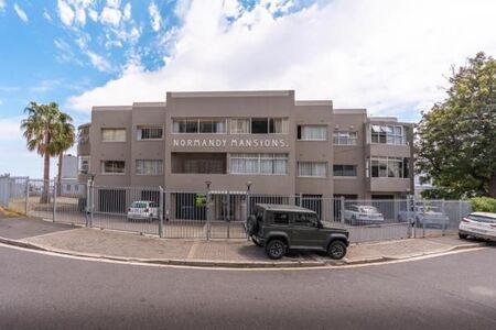 2 Bedroom Apartment in Sea Point